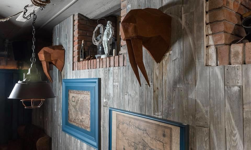 Ресторан пропитанный духом путешествий и любовью к морю "40 футов"