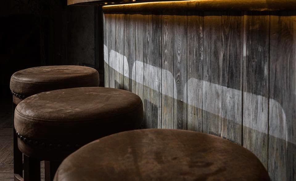 Ресторан пропитанный духом путешествий и любовью к морю "40 футов"