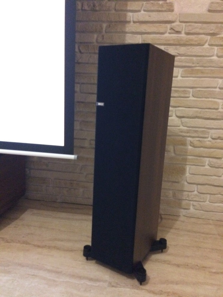 Домашний кинотеатр в lounge-зоне