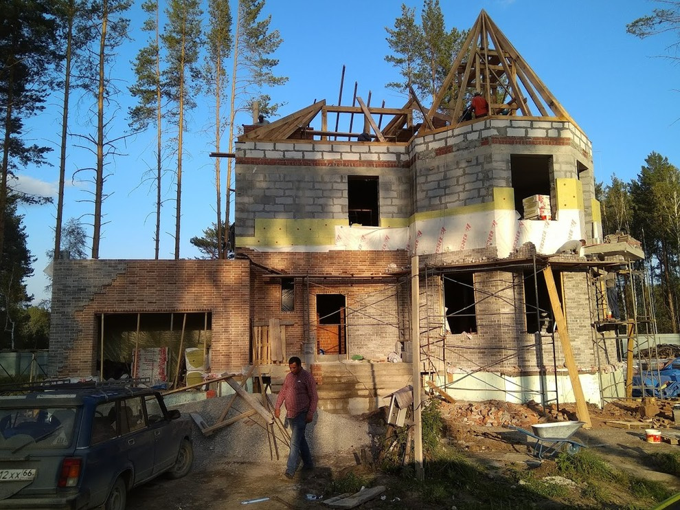 дом в пригороде