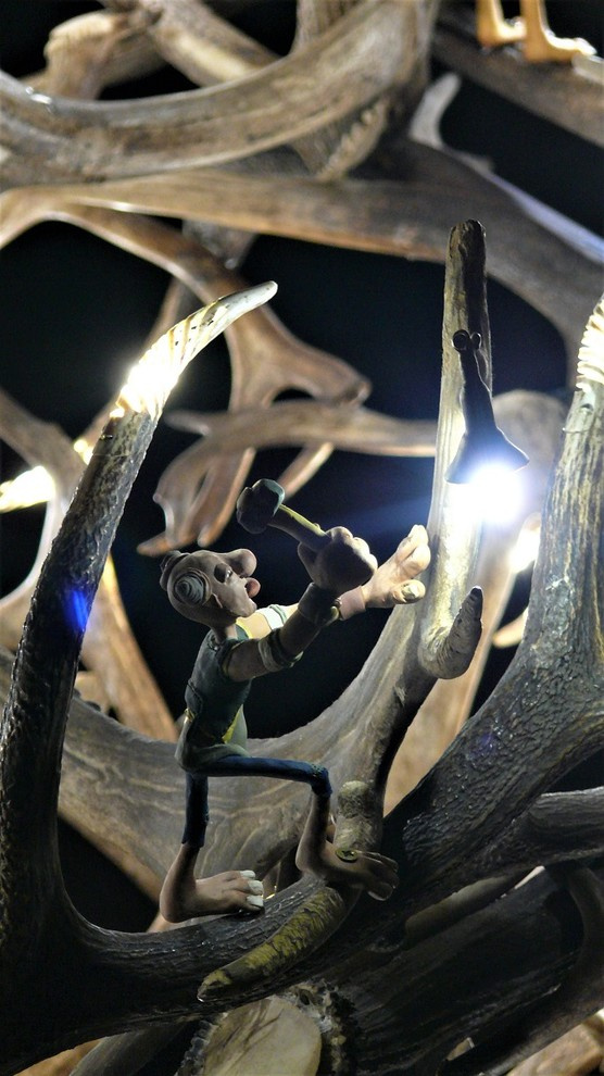 Обложка проекта: Большая зальная люстра из рога марала,северного оленя и лани.
