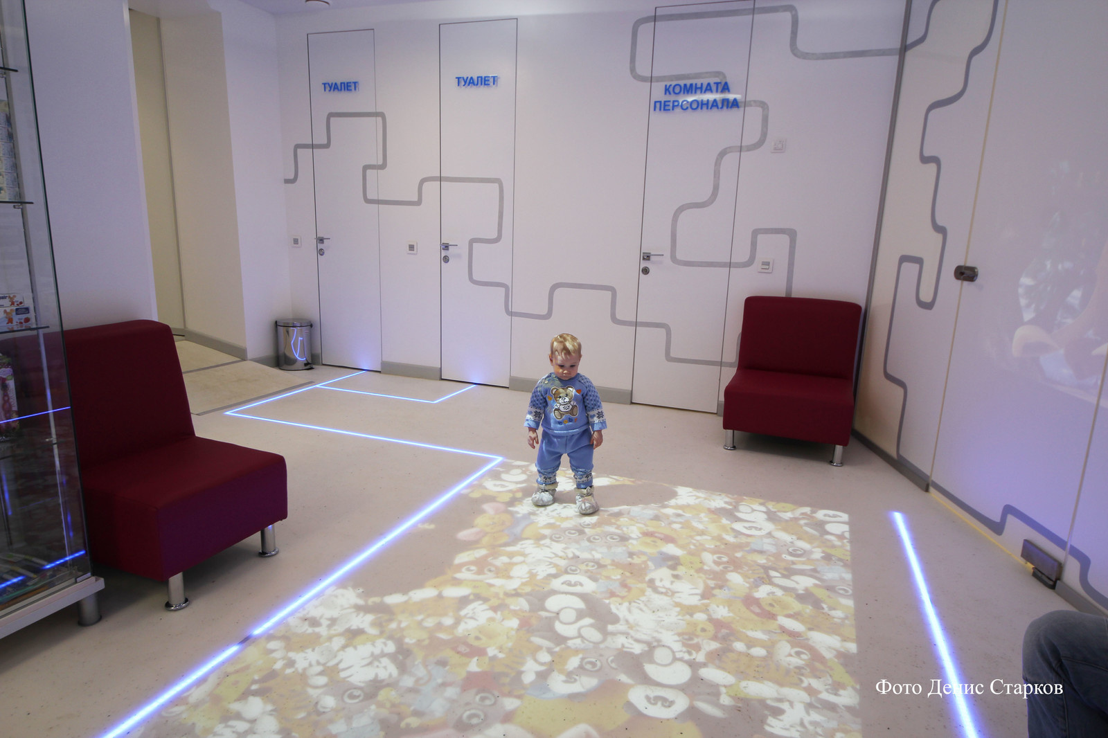 Стоматологическая клиника для взрослых детей «ЮНИТ Young»