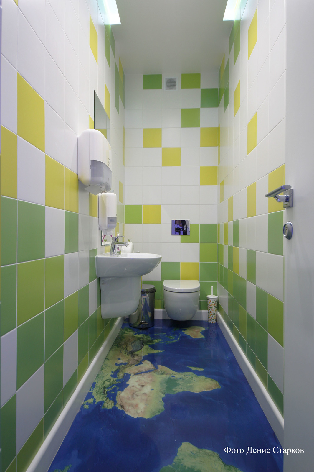 Стоматологическая клиника для взрослых детей «ЮНИТ Young»