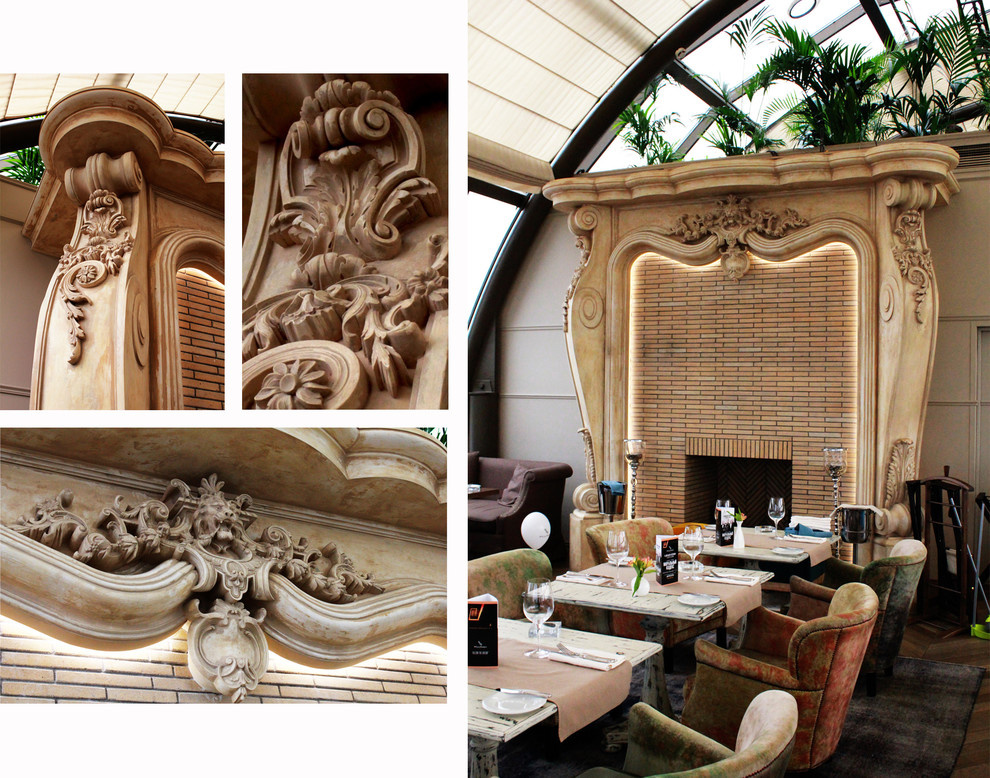 Камин в ресторане "Белый Кролик"