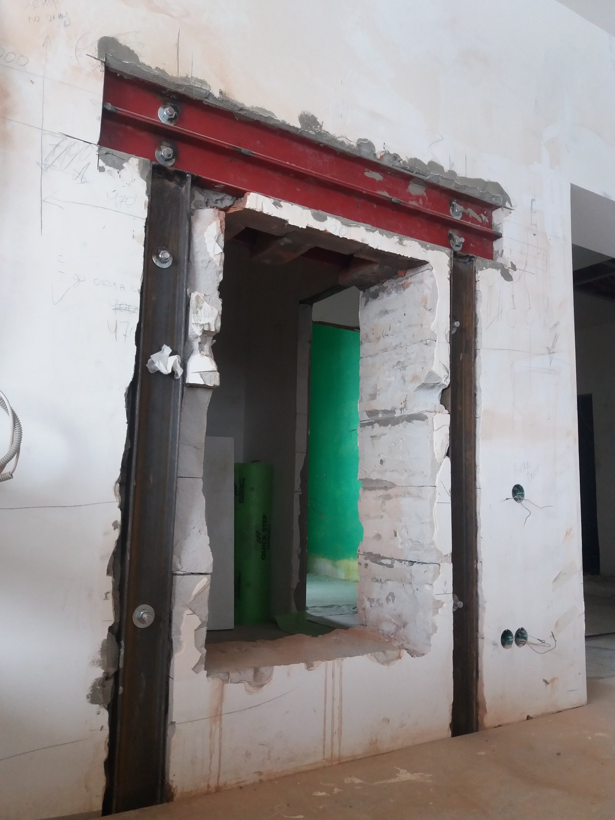 Нестандартная установка камина