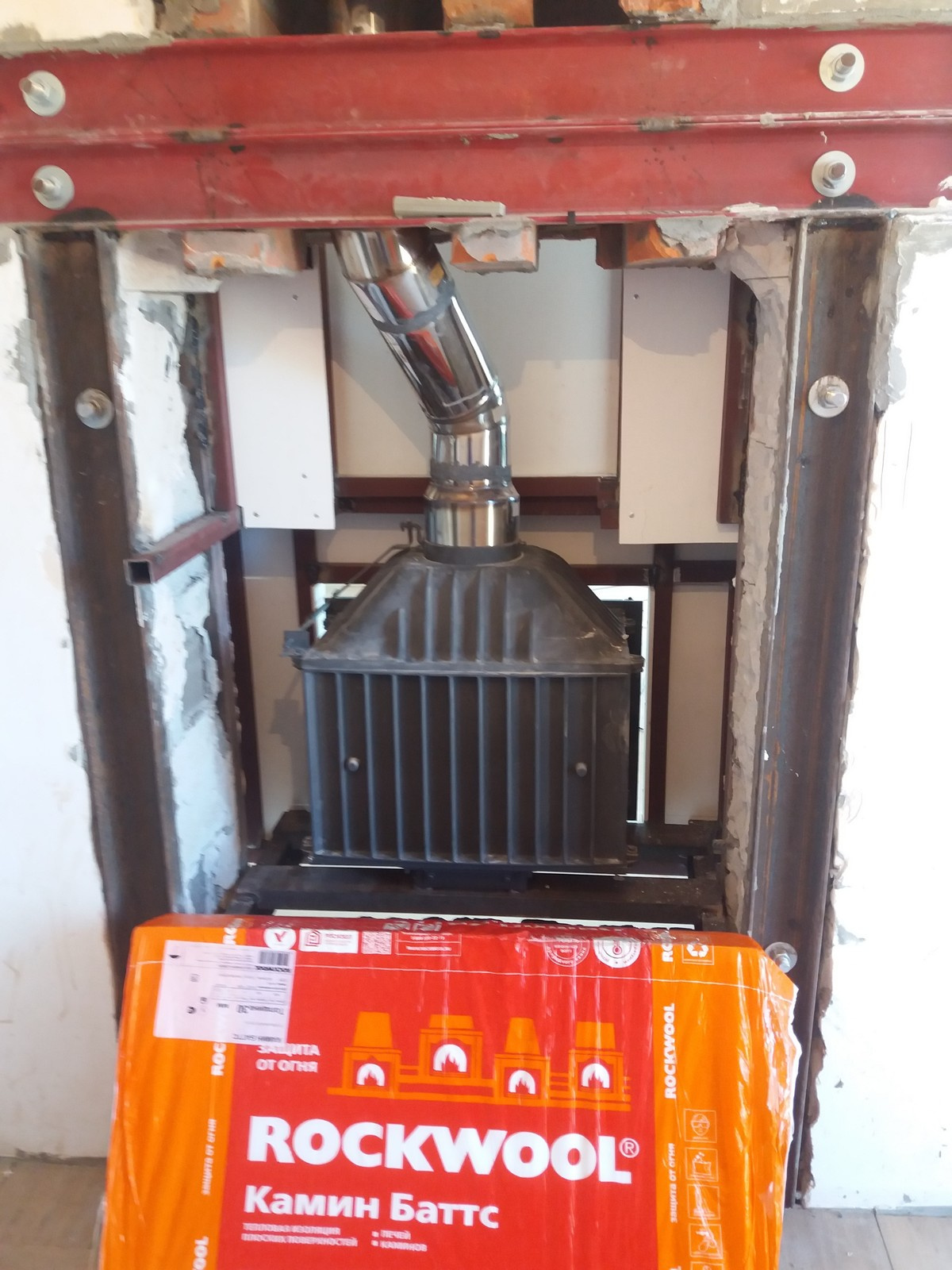 Нестандартная установка камина