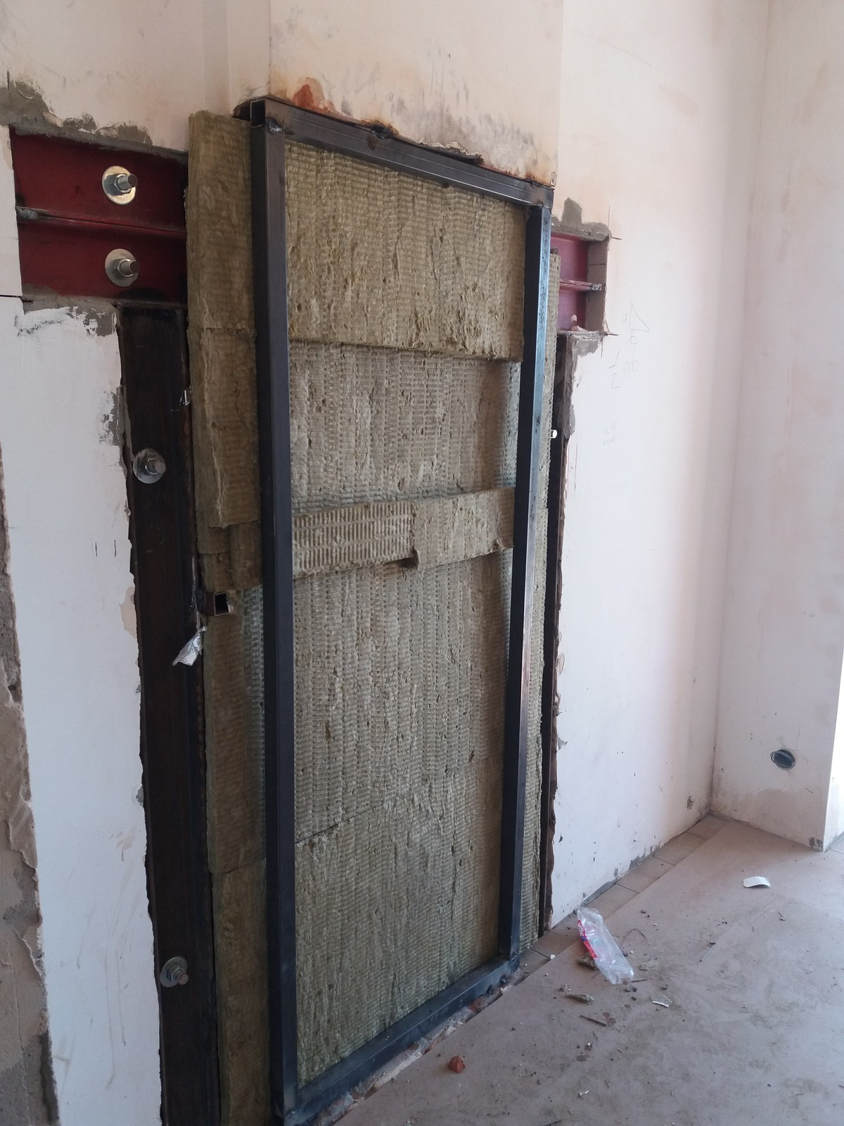 Обложка проекта: Нестандартная установка камина