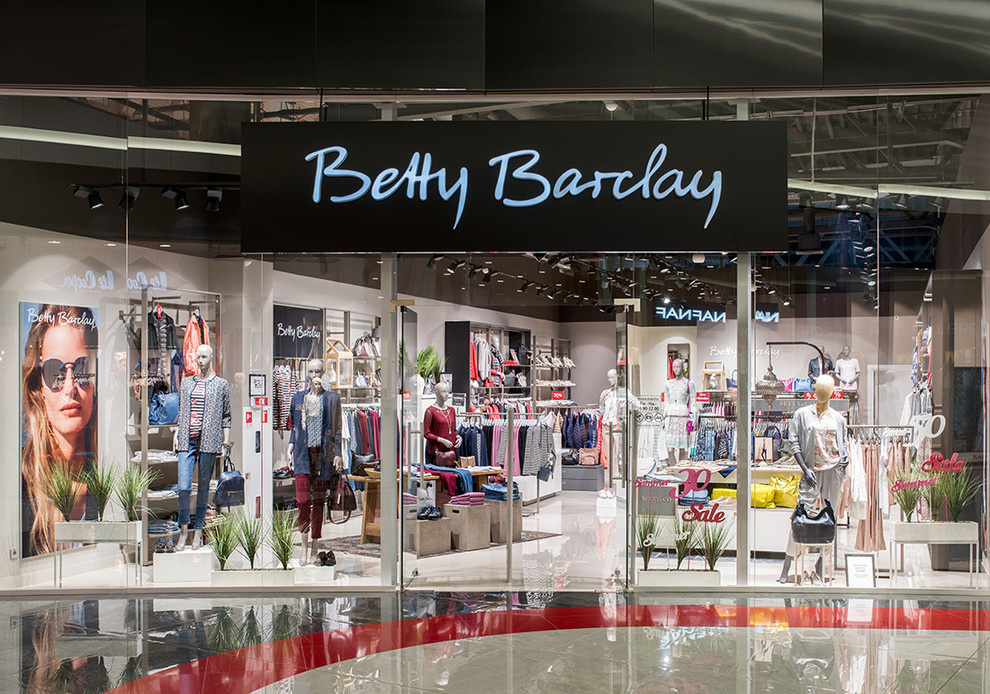 Betty Barclay — Освещение для магазина одежды