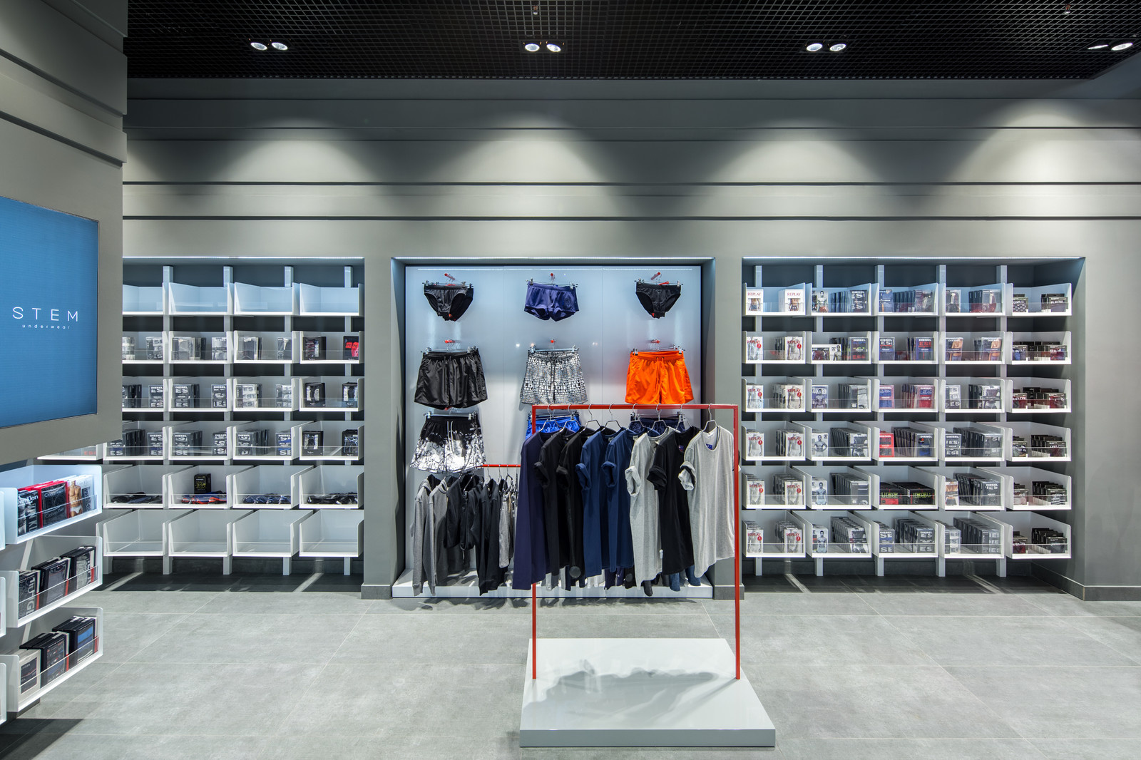 Stem Underwear — Освещение магазина нижнего белья