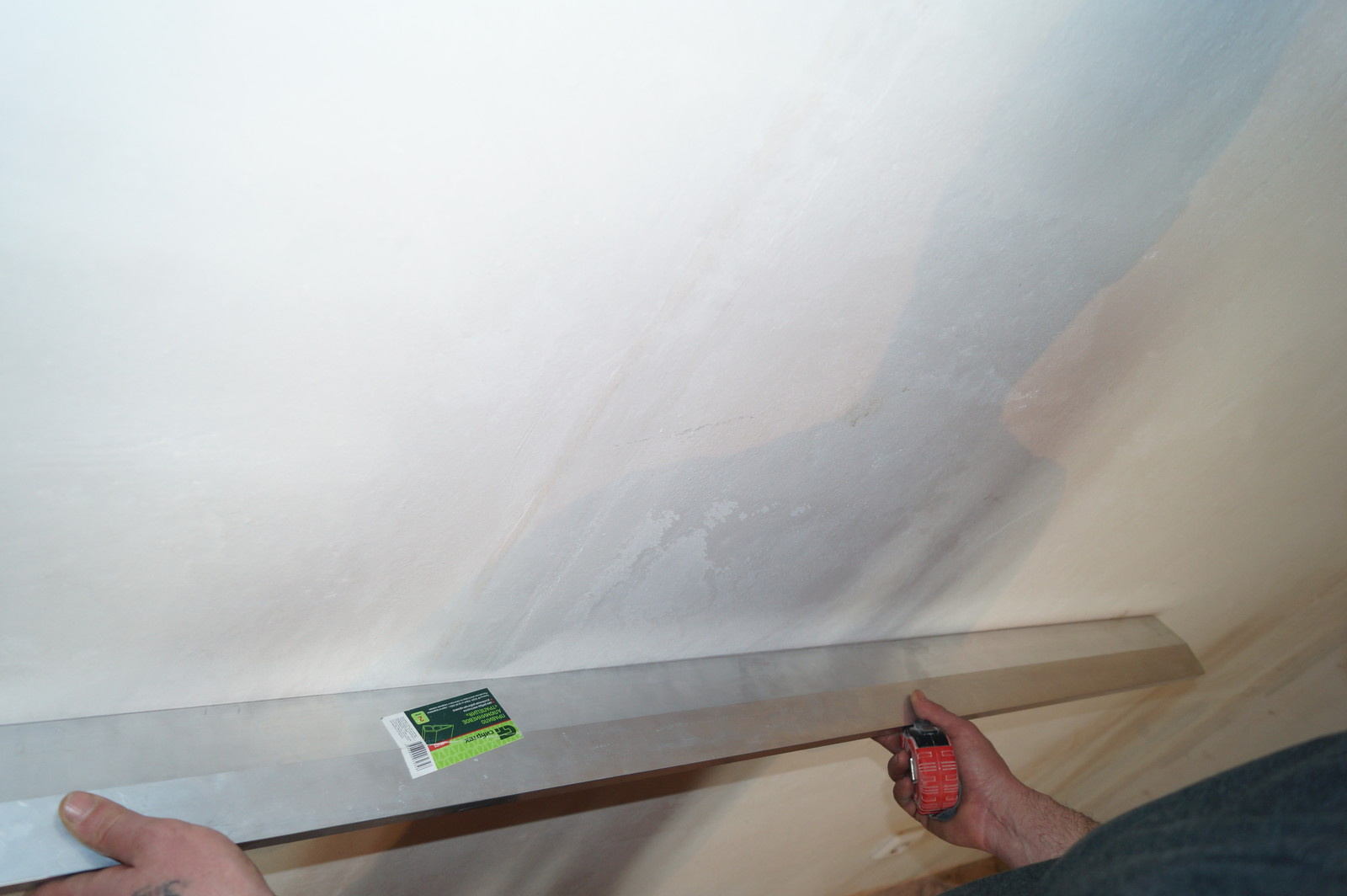 Технадзор качества выравнивания стен и потолка