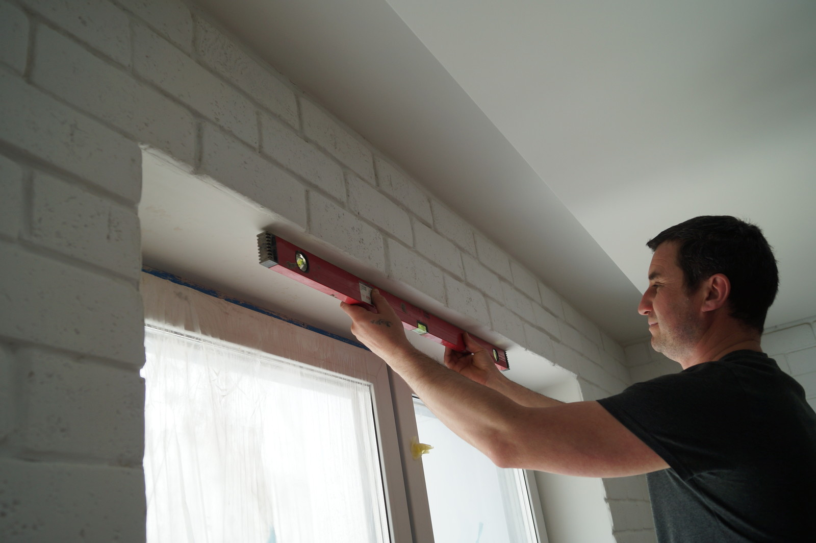 Технадзор качества выравнивания стен и потолка