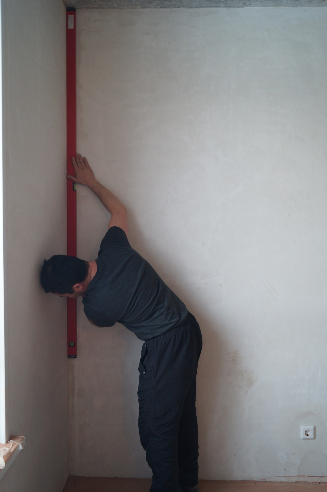 Технадзор качества выравнивания стен и потолка