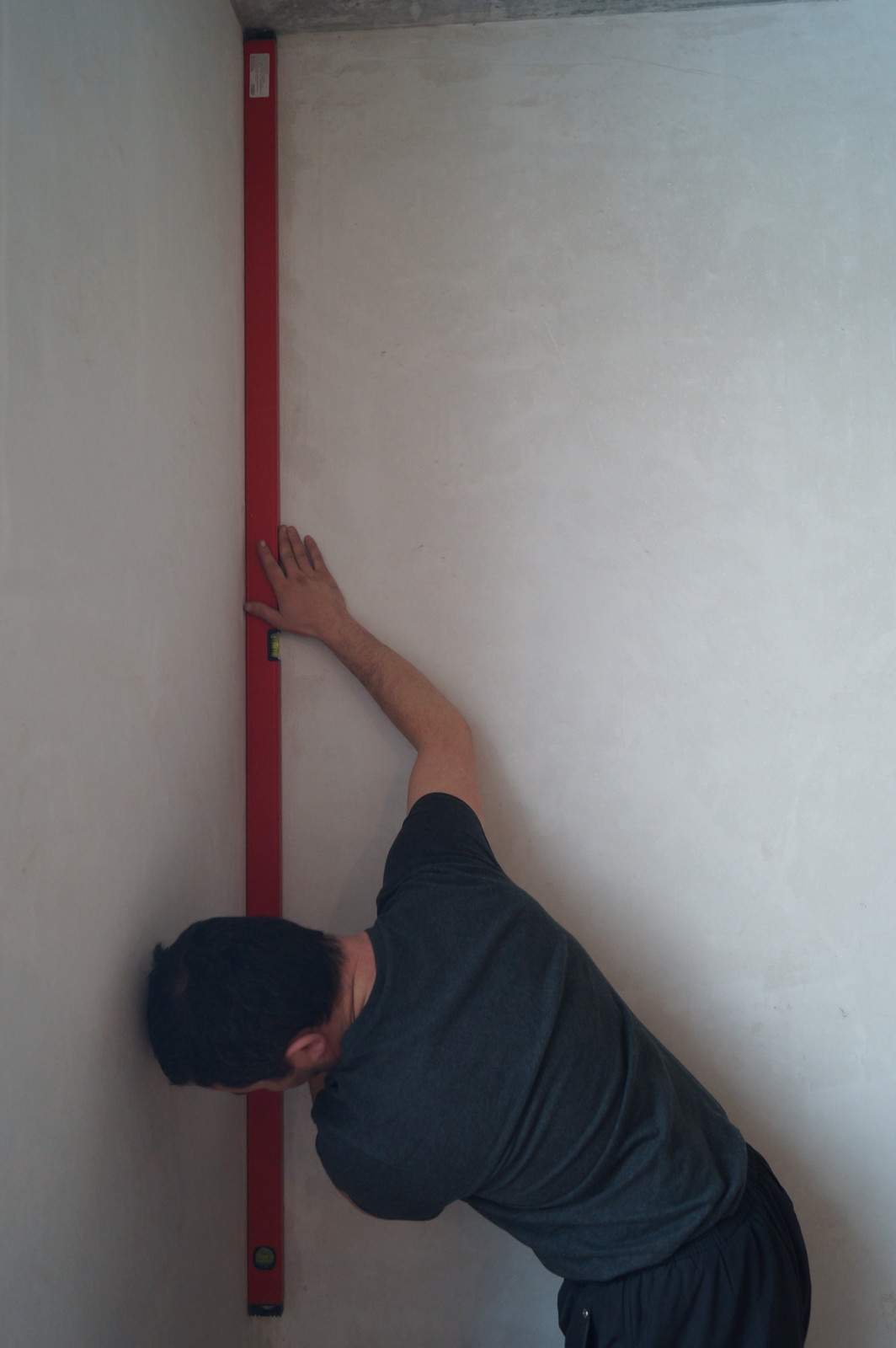 Технадзор качества выравнивания стен и потолка