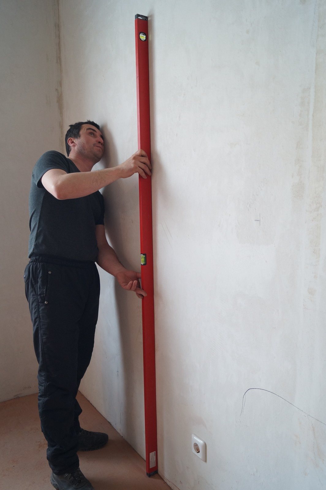 Технадзор качества выравнивания стен и потолка