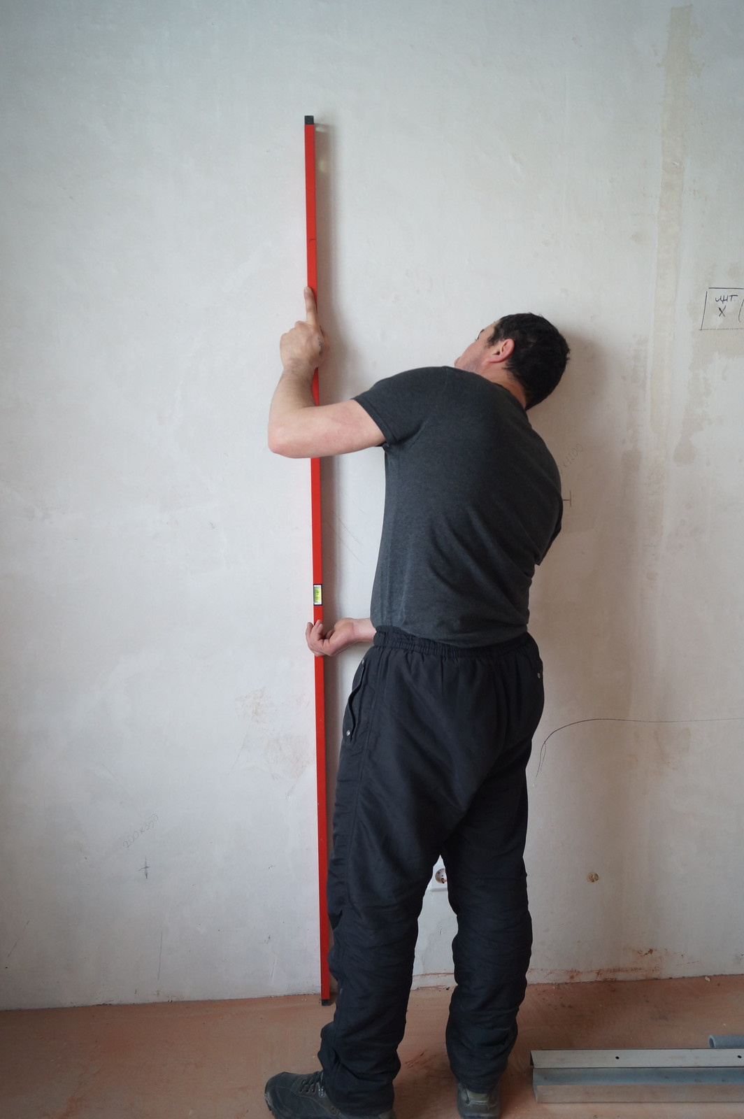 Технадзор качества выравнивания стен и потолка