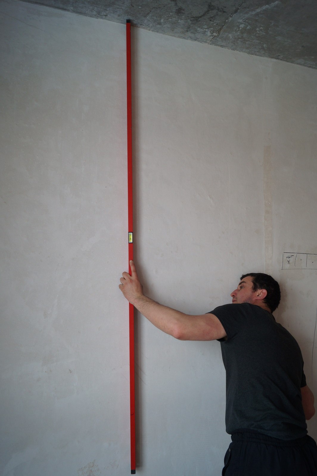 Технадзор качества выравнивания стен и потолка