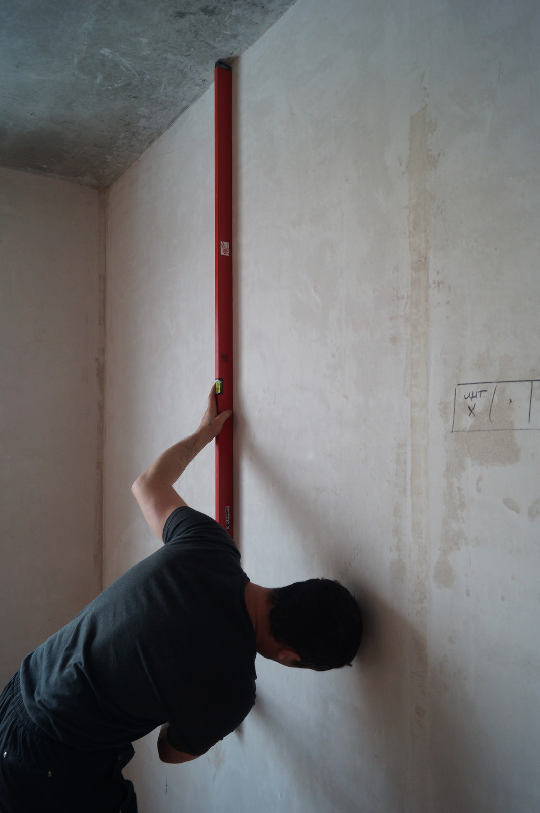 Технадзор качества выравнивания стен и потолка