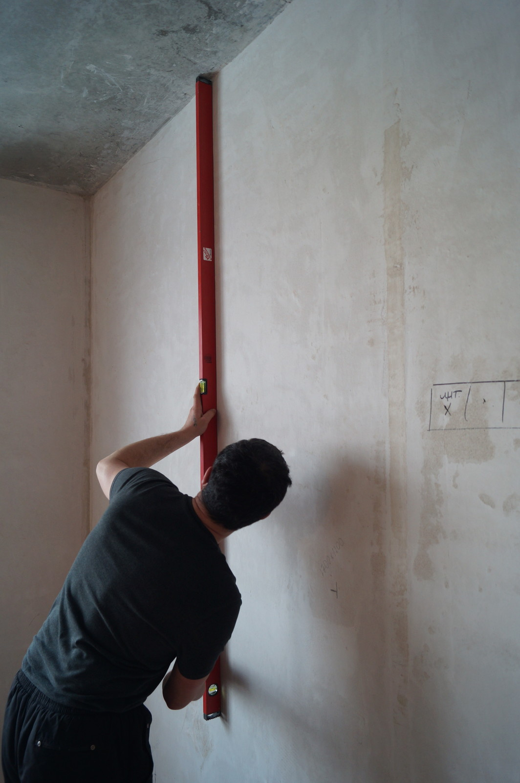 Технадзор качества выравнивания стен и потолка