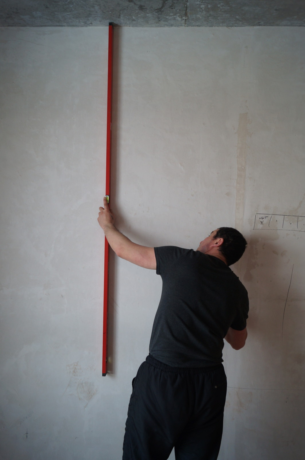 Технадзор качества выравнивания стен и потолка