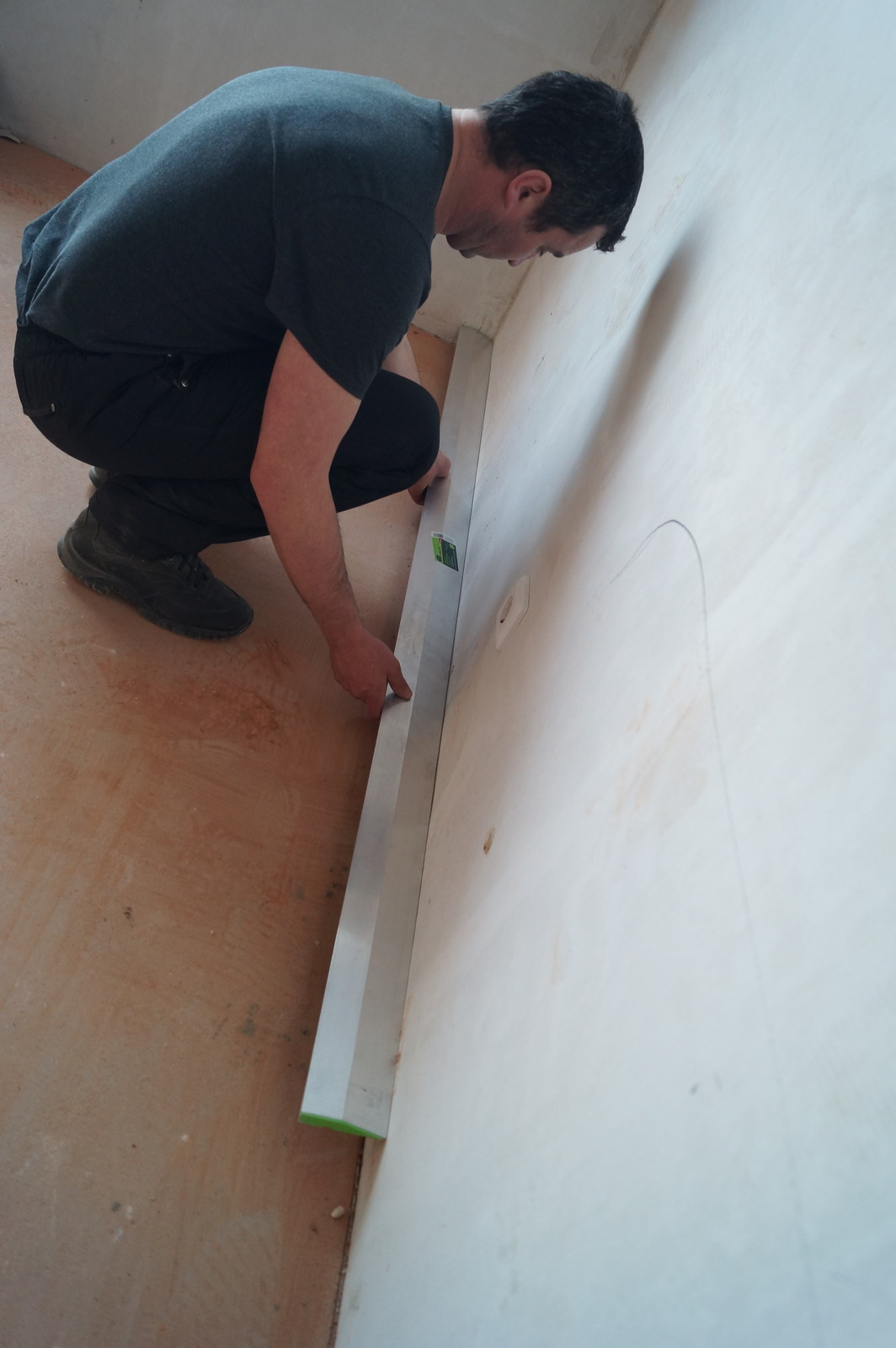 Технадзор качества выравнивания стен и потолка