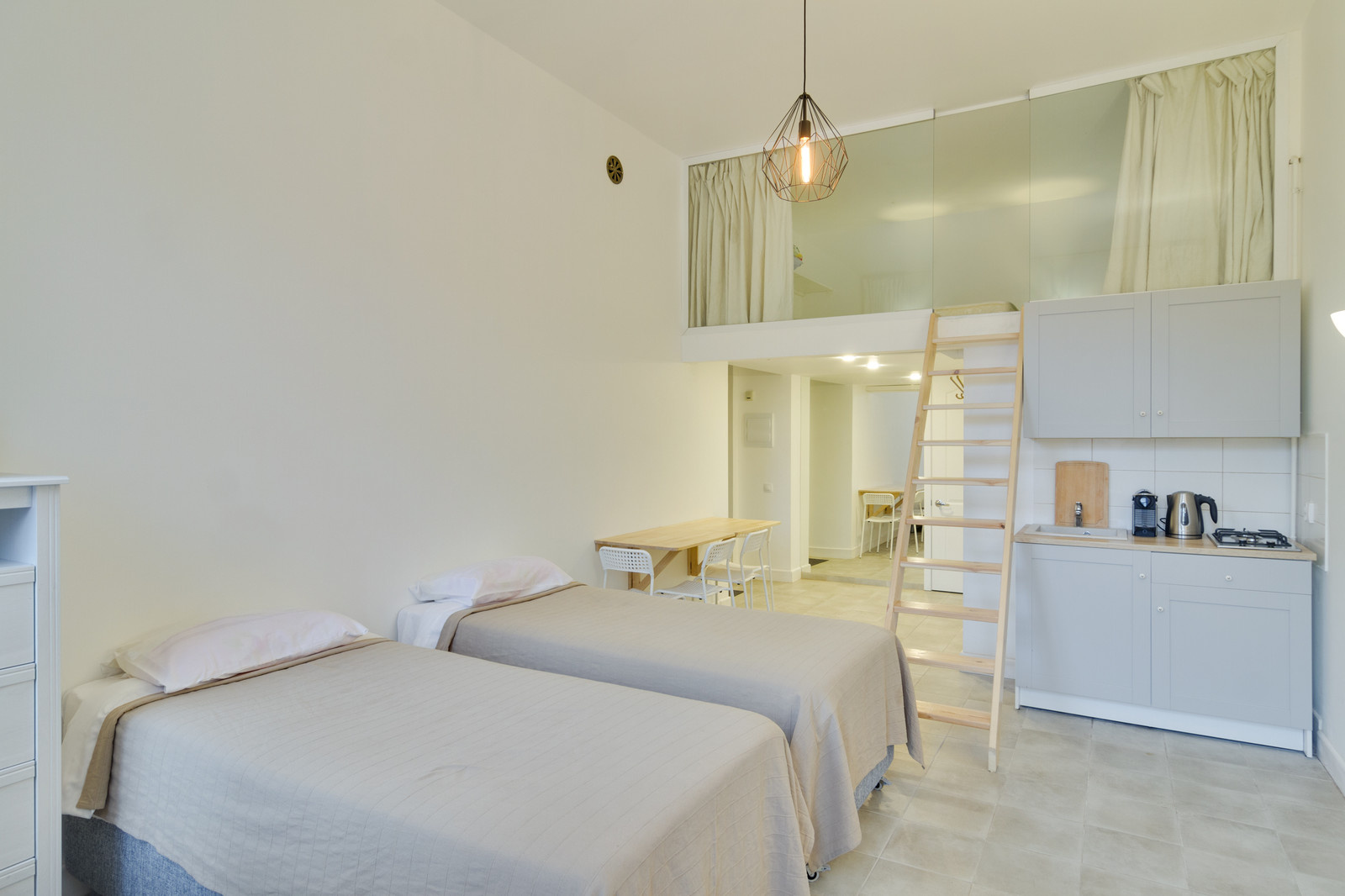 Студия со вторым ярусом для Airbnb