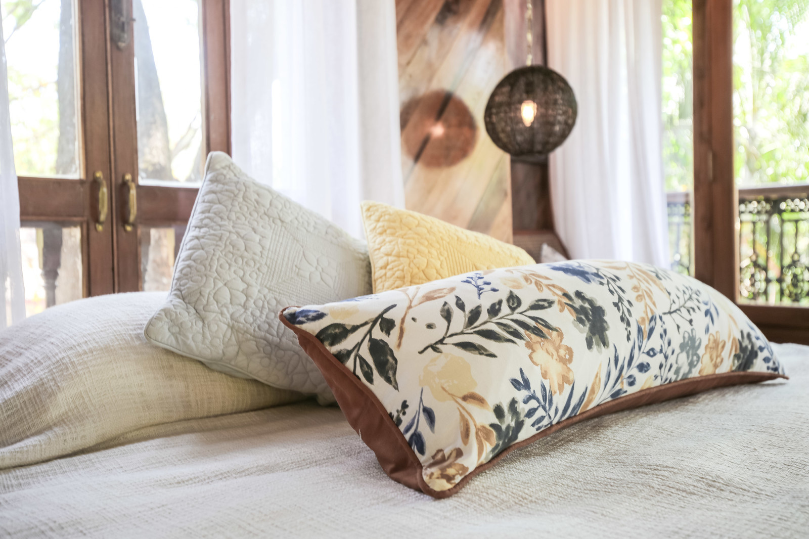 Роскошный дом на дереве в восточном стиле.