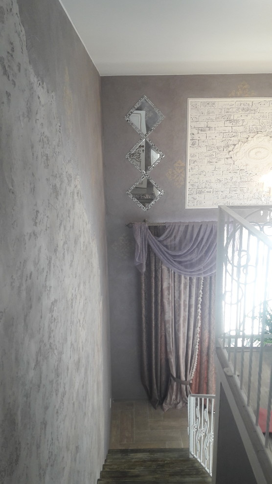 Двухэтажная спальня в загородном доме