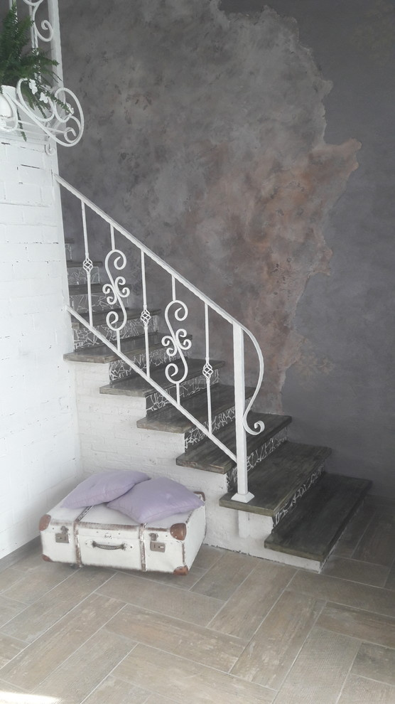 Двухэтажная спальня в загородном доме