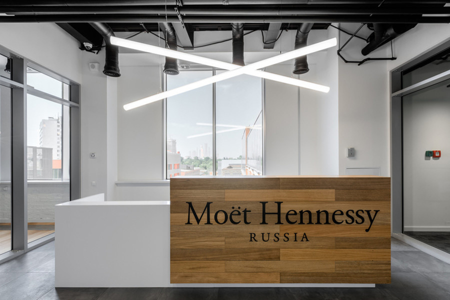 Новинки NAYADA-SmartWall и NAYADA-Квадро в офисе Moёt Hennessy
