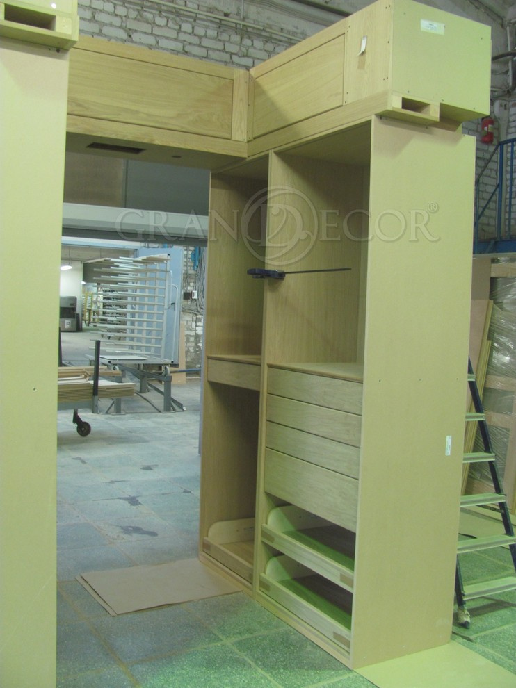 Гардеробная "шкатулка" из дерева