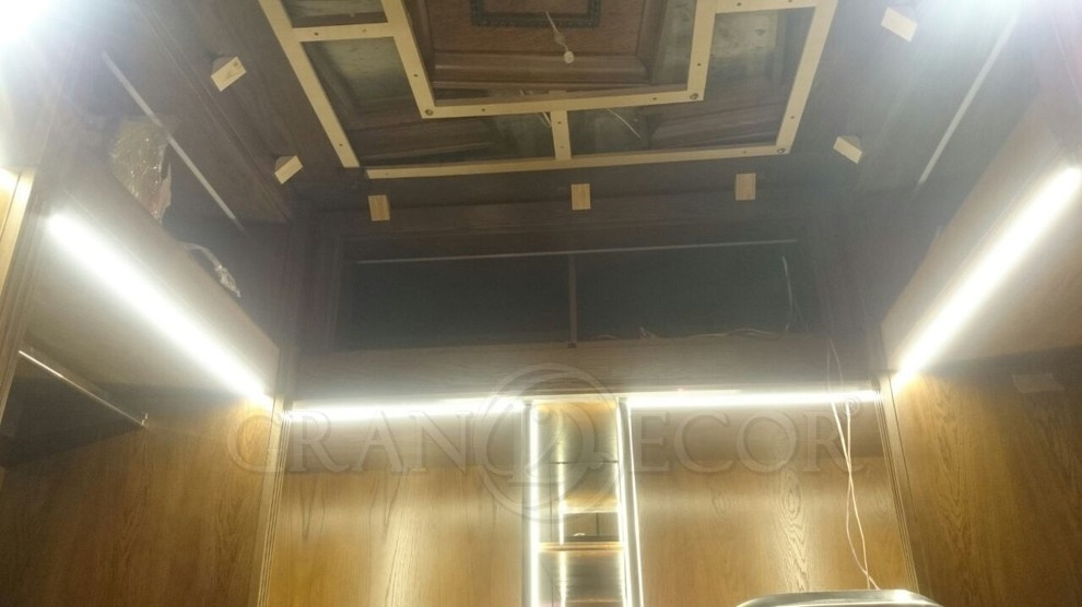 Обложка проекта: Гардеробная "шкатулка" из дерева