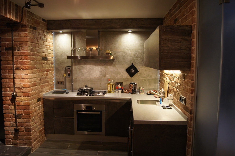 Примеры применения старинного кирпича