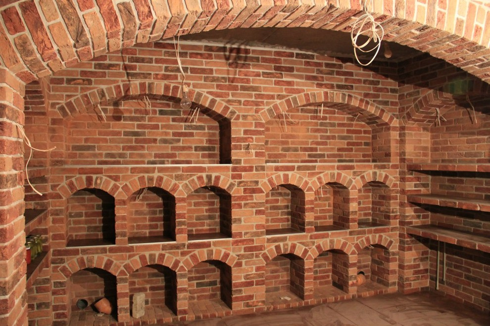 Примеры применения старинного кирпича