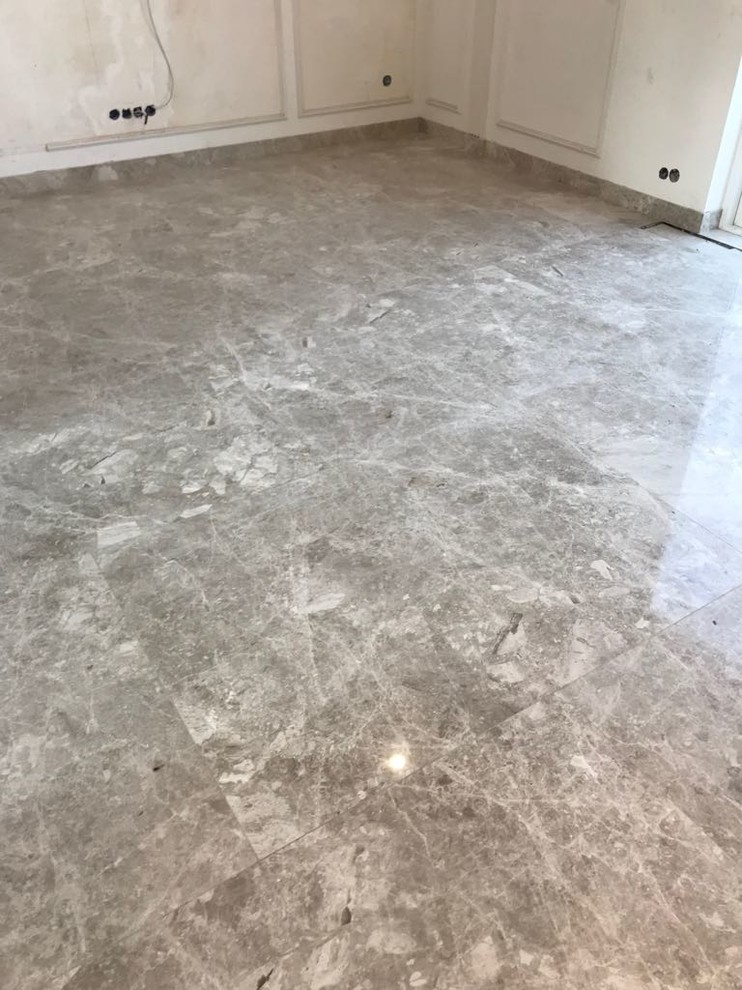 полы и лестница из мрамора AGORA