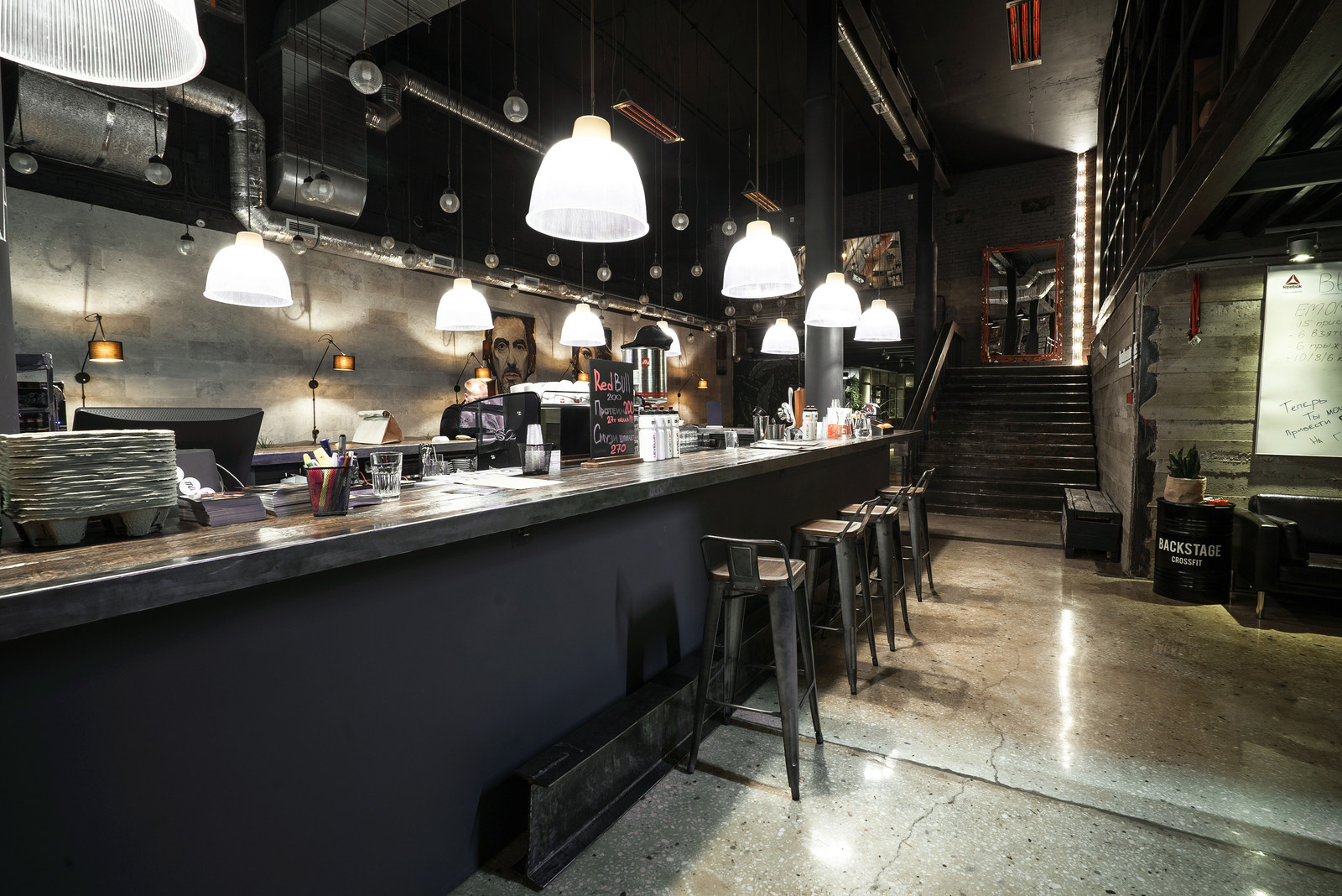 Кафе Cheat Meal (при Backstage Crossfit)