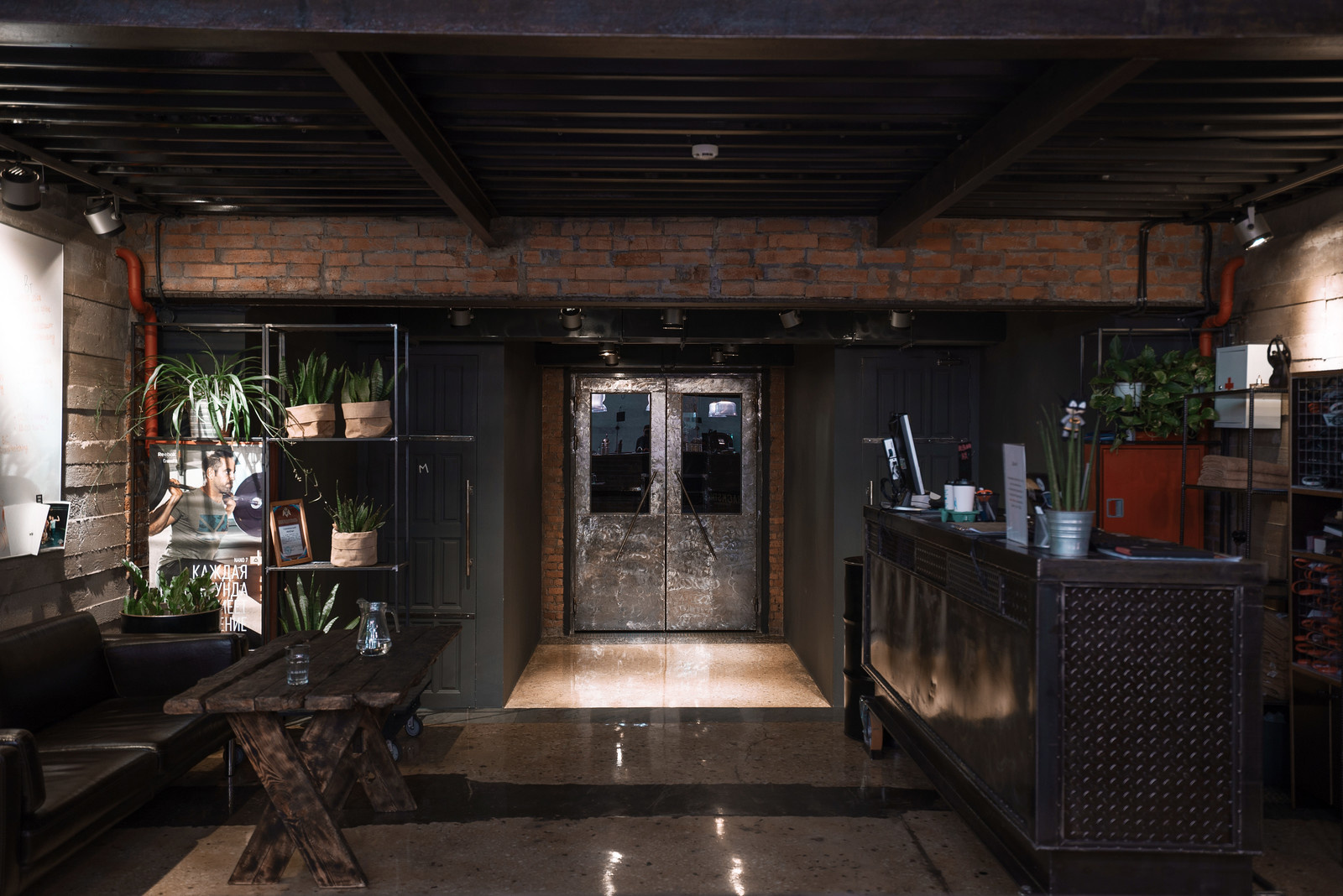 Кафе Cheat Meal (при Backstage Crossfit)