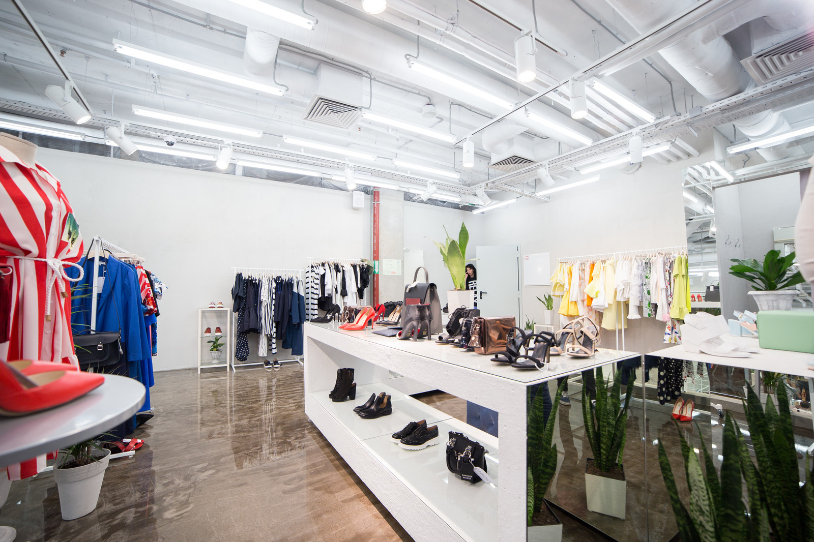 Concept-store "OPENING"