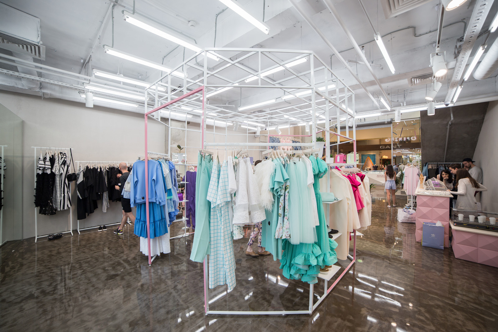Concept-store "OPENING"