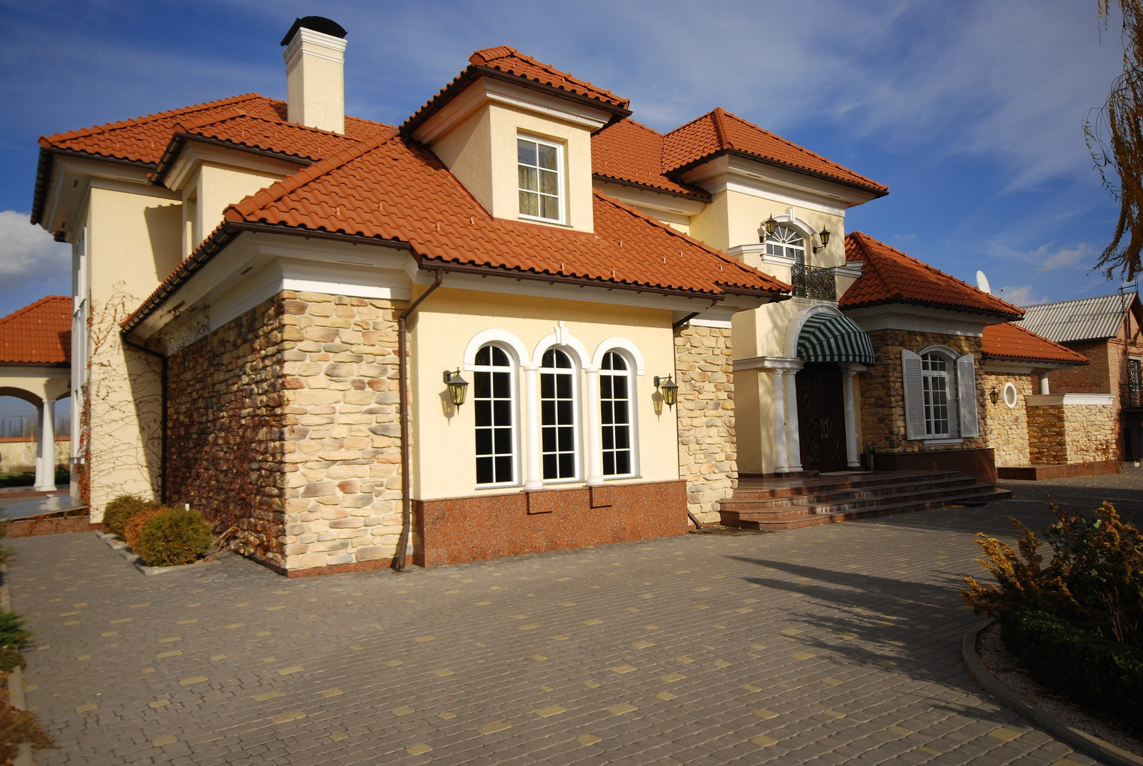 Окна из дерева от производителя