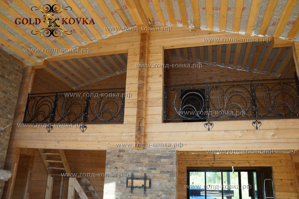 Лестничный марш (перила внутри дома)