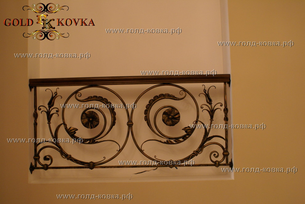 Лестничный марш (перила внутри дома)