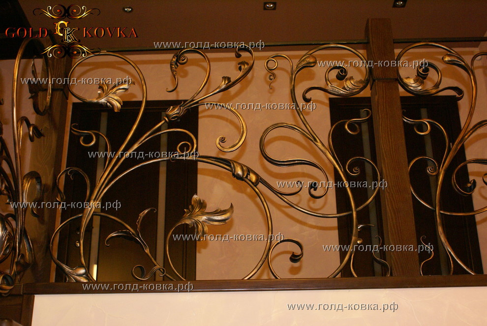 Лестничный марш (перила внутри дома)