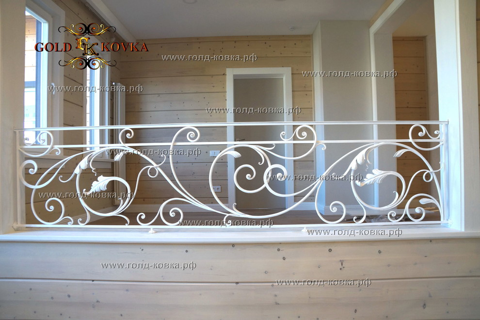 Лестничный марш (перила внутри дома)