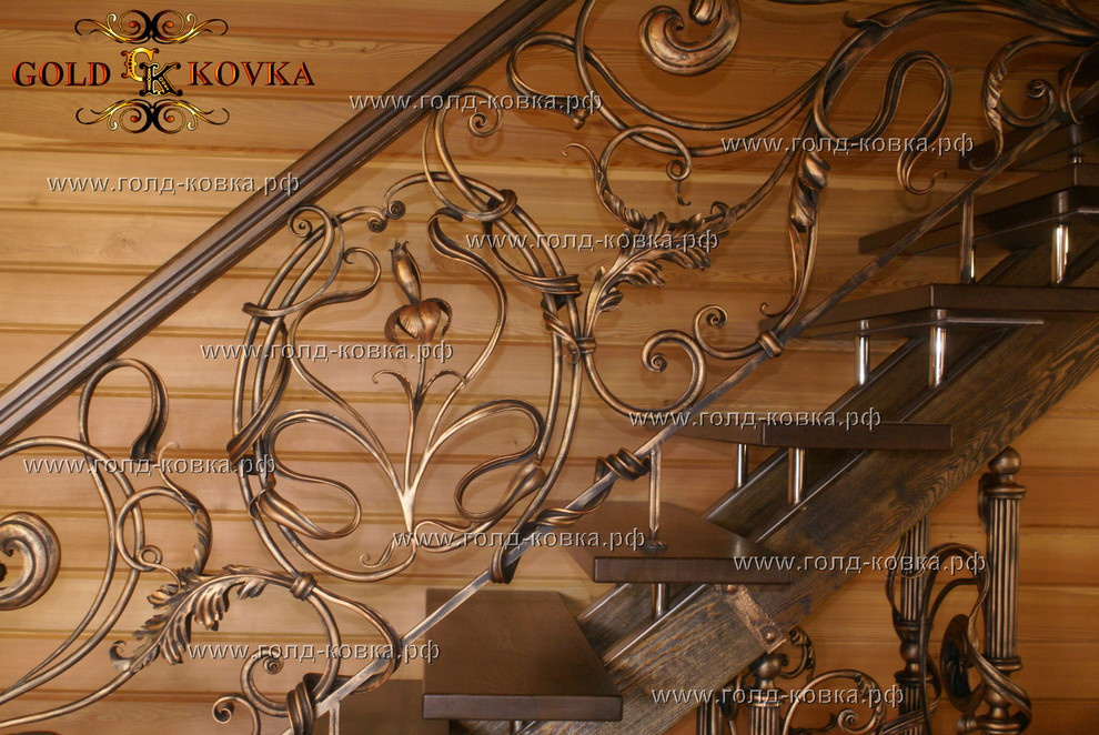 Лестничный марш (перила внутри дома)