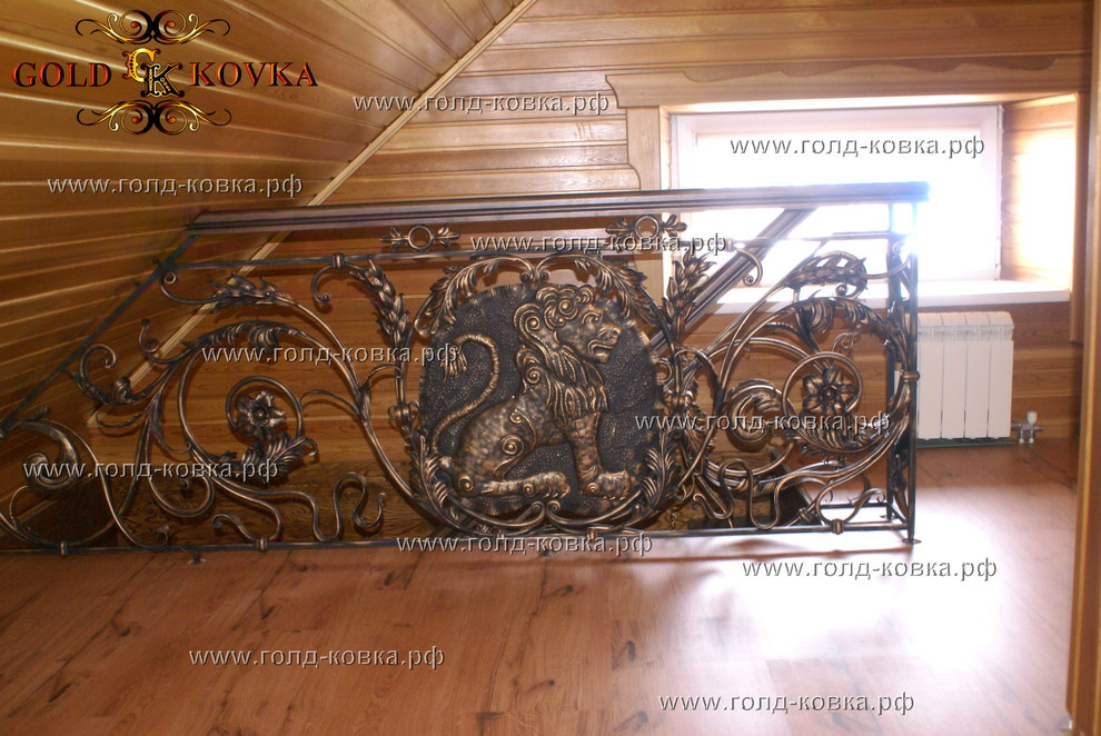 Лестничный марш (перила внутри дома)