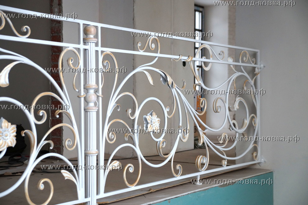 Лестничный марш (перила внутри дома)