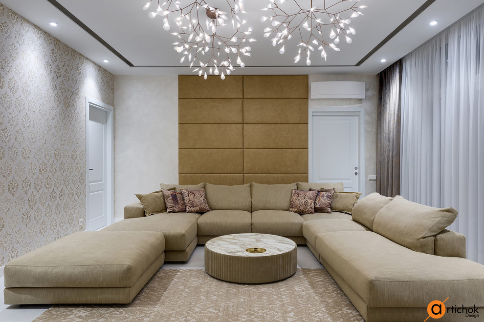 Люстра в гостиной, имитирующая ветви дерева