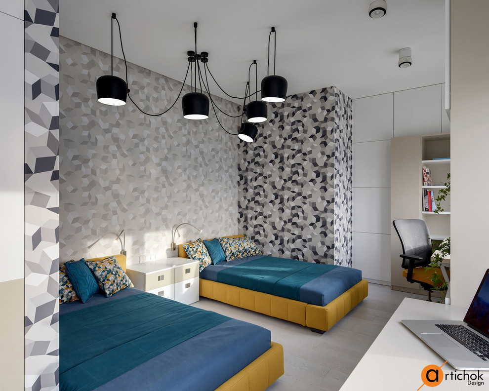 Красочная и динамичная детская для двух детей