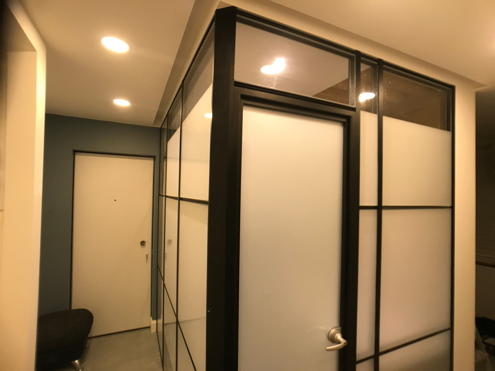 ЛОФт перегородка из алюминиевого профиля