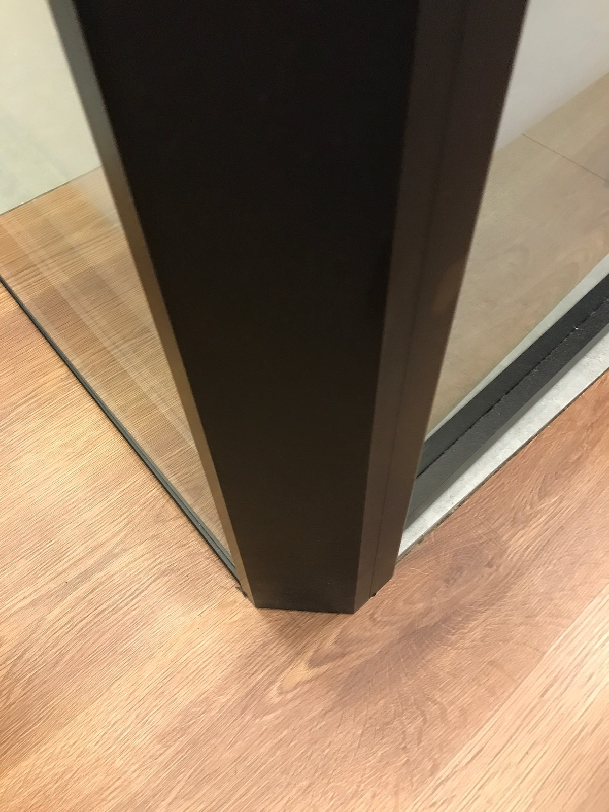 Обложка проекта: Установка лофт перегородки